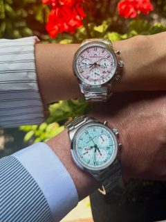 #SIARSummer | Life is better with a little ice cream, as the fun—and seriously tempting— @norqain Freedom Chrono Enjoy Life “Sprinkles” shows us. These colorful watches celebrate the happiness and spontaneity we can—and absolutely should—bring into every day 🍦
La vida es mejor con un poco de helado, como nos muestran los divertidos (y muy antojables) Freedom Chrono Enjoy Life “Sprinkles”; relojes coloridos que celebran la felicidad y espontaneidad que podemos —y debemos— darle a todos nuestros días.